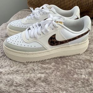 Nike court vision Alta